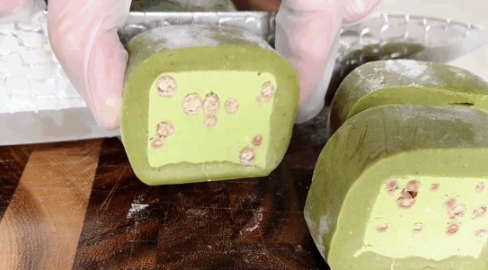 不用烤箱的夏日甜品王,兩種口味的奶酪小方,糯嘰嘰,冰涼香濃